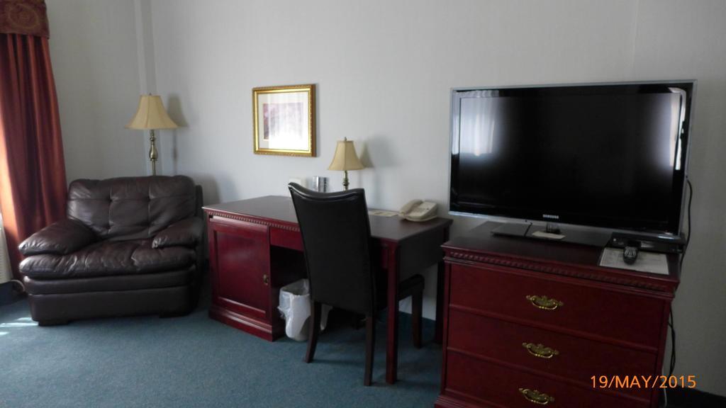 The Bridgeport Inn Fort Mcmurray Værelse billede