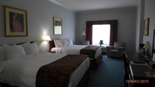 The Bridgeport Inn Fort Mcmurray Eksteriør billede